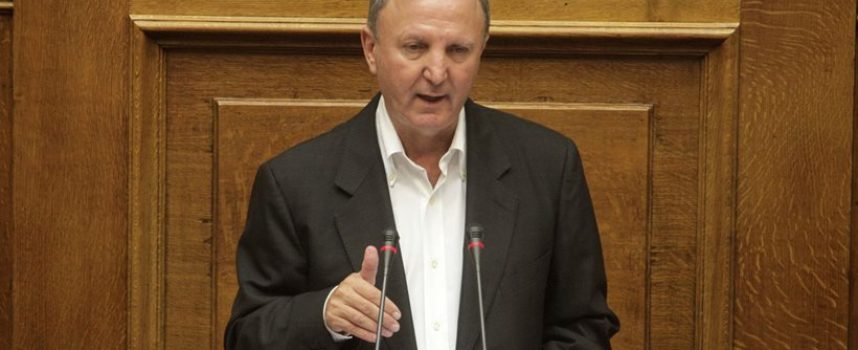 Ο Σάκης Παπαδόπουλος του ΣΥΡΙΖΑ παραδέχθηκε ότι ζημίωσαν τη χώρα το πρώτο εξάμηνο του 2015! «30-35 δισ. ευρώ, όχι παραπάνω…»