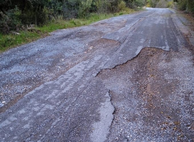 “Βομβαρδισμένος” ο δρόμος Ελληνικό – Μονή Τιμίου Προδρόμου στην Γορτυνία
