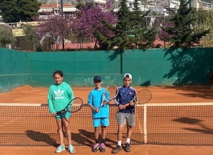 Στο Πανελλήνιο πρωτάθλημα τένις συμμετείχε η αγωνιστική ομάδα του Smash και του Αρκαδικού ομίλου αντισφαίρισης “Άτλας”