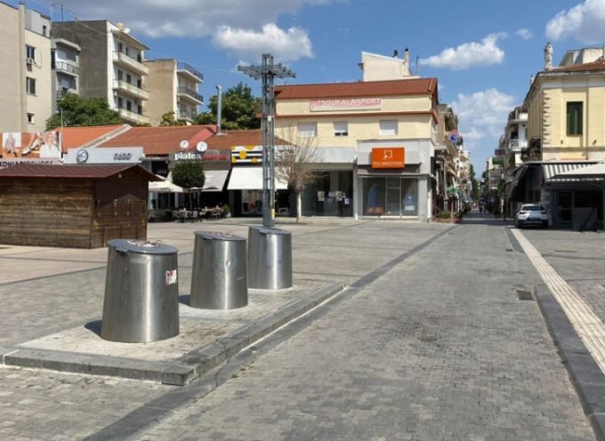 Ζημιές σε 2 καταστήματα προκάλεσε απορριμματοφόρο του Δήμου Τρίπολης