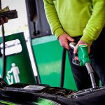 Ξέφυγε η τιμή σε βενζίνη και πετρέλαιο κίνησης